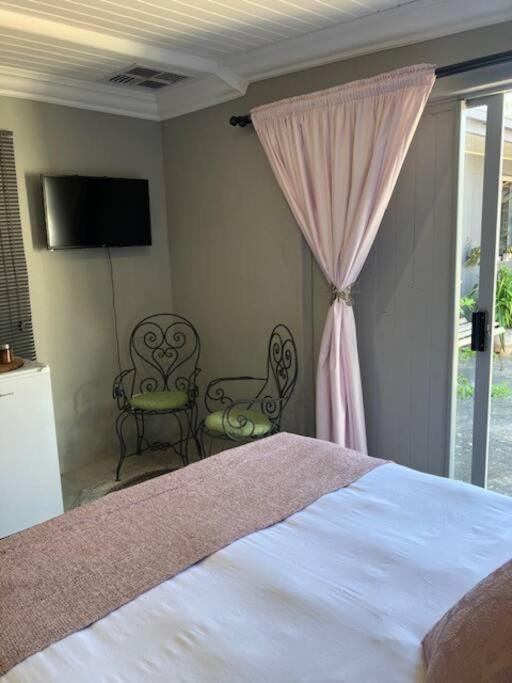 Stellies Accommodation - Room 2 Keetmanshoop Exterior photo